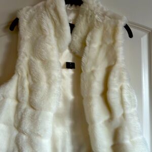 Fur white vest